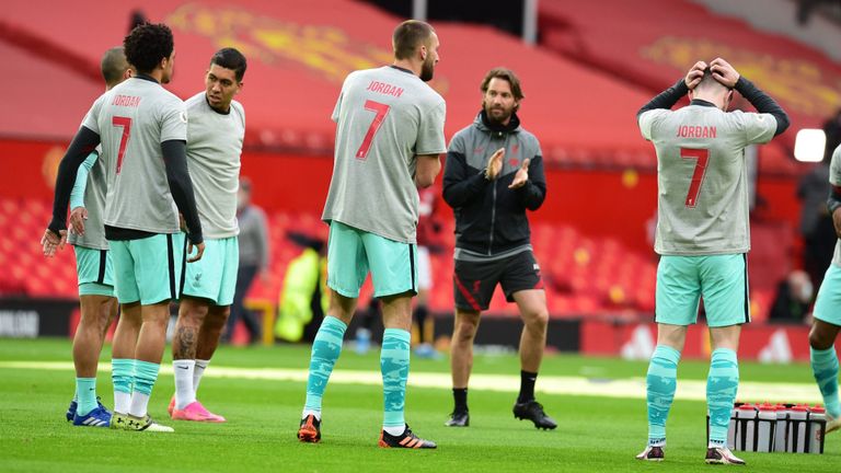 قميص محمد صلاح مع ليفربول