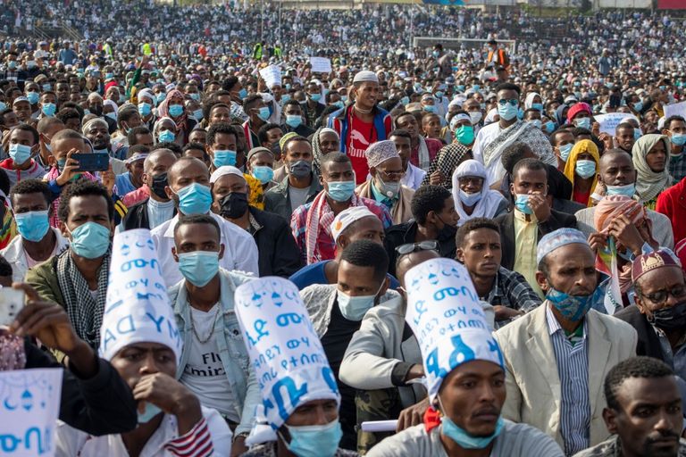 مسلمو إثيوبيا يحتفلون بعيد الفطر في استاد أديس أبابا