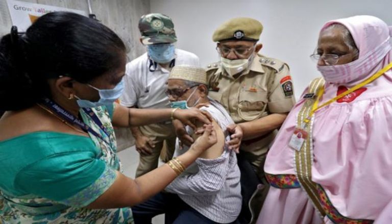 التطعيم ضد كورونا في الهند- أرشيفية