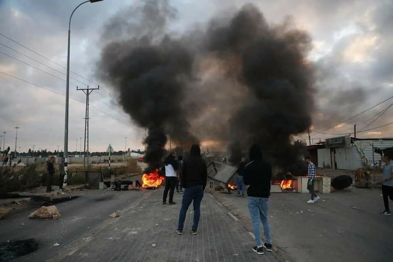 جانب من الاشتباكات في مدن الضفة الغربية