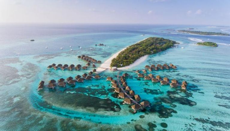 جزر المالديف تغلق أبوابها أمام أثرياء الهند