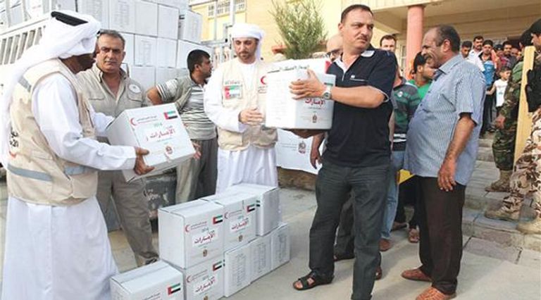 مساعدات سابقة للهلال الأحمر الإماراتي