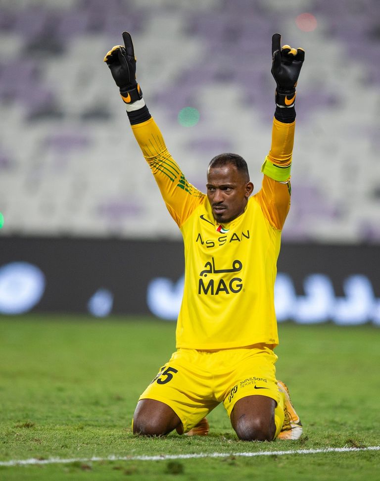 ماجد ناصر حارس شباب الأهلي شباب الأهلي بطل كأس رئيس دولة الإمارات