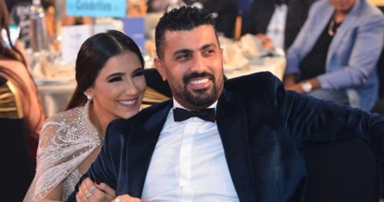 محمد سامي وزوجنه مي عمر