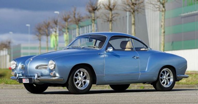 طراز Karmann Ghia شيفروليه كورفيت C3