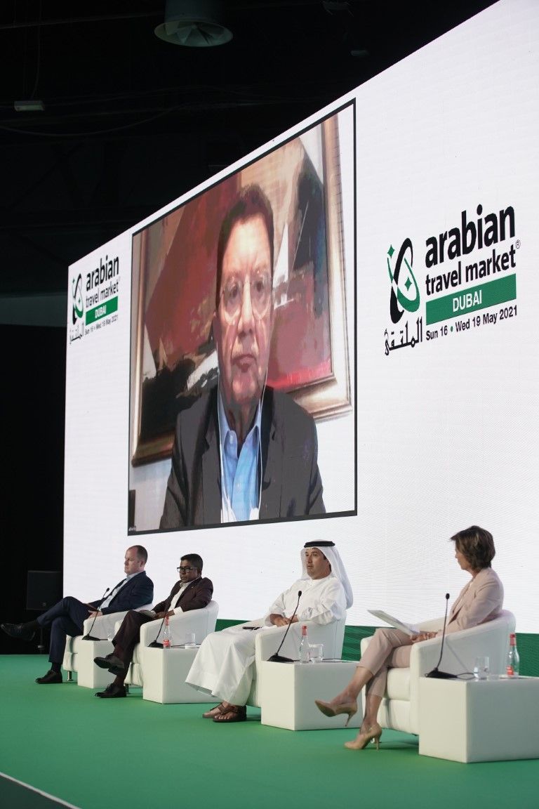 جانب من جلسات معرض سوق السفر العربي