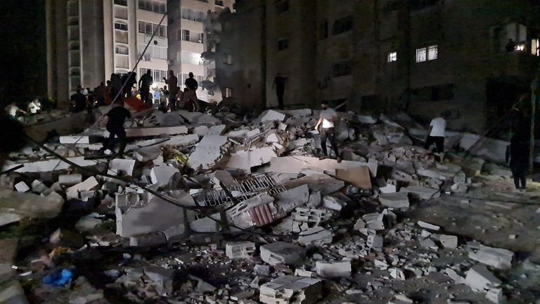 بناية دمرها القصف الإسرائيلي على قطاع غزة