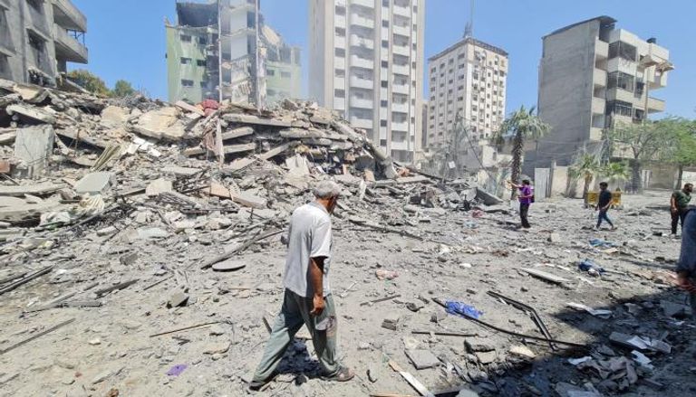 ركام منزل فلسطيني بعد غارة إسرائيلية