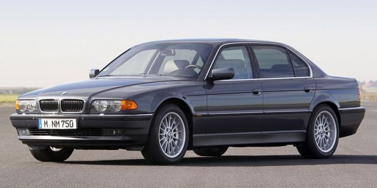 بي إم دبليو BMW 750i رينو Megane RS Trophy