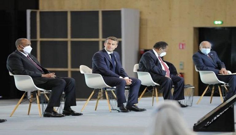 ماكرون والبرهان وحمدوك وأبو الغيط خلال فعاليات مؤتمر باريس