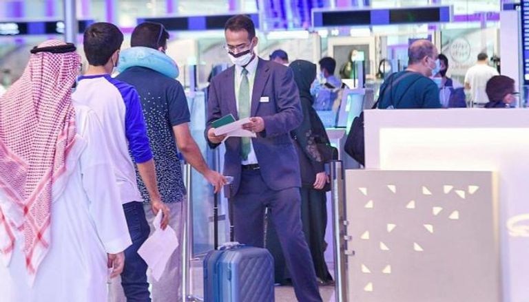المطارات السعودية تشهد حركة استثنائية مع عودة تشغيل الرحلات الدولية