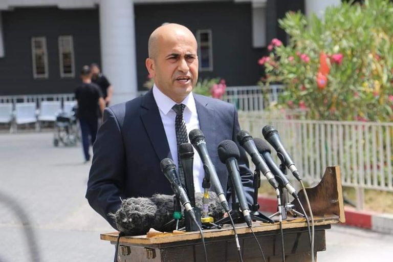 محمد ثابت، مدير الإعلام في شركة الكهرباء القصف يجبر آلاف العائلات على النزوح