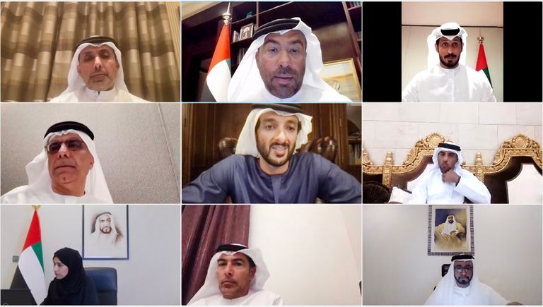 الشيخ عبدالله بن زايد آل نهيان خلال الاجتماع