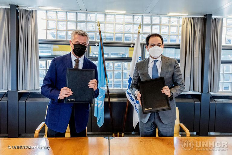 صورة من حفل توقيع خطاب النوايا