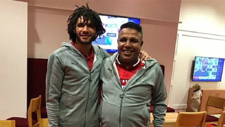 محمد النني ووالده محمد النني لاعب وسط أرسنال