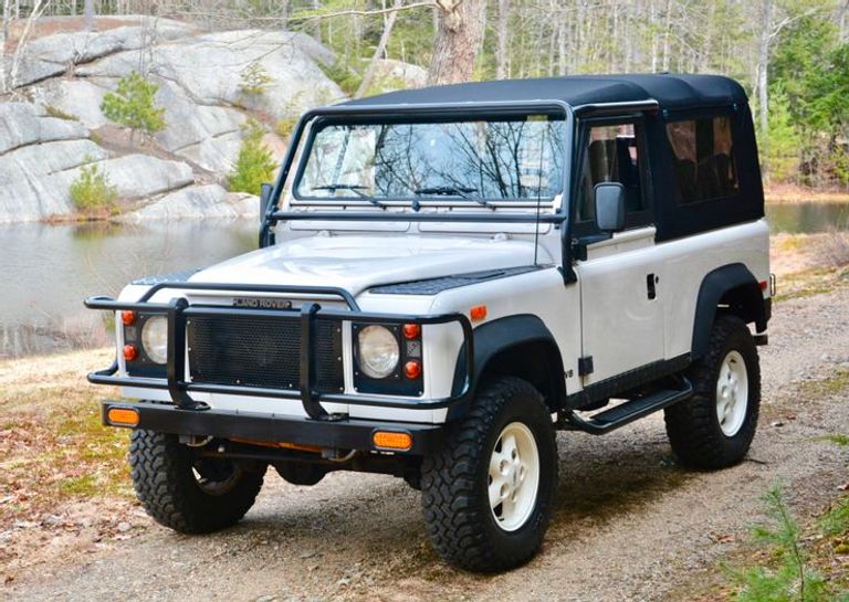  لاند روفر "ديفندر"