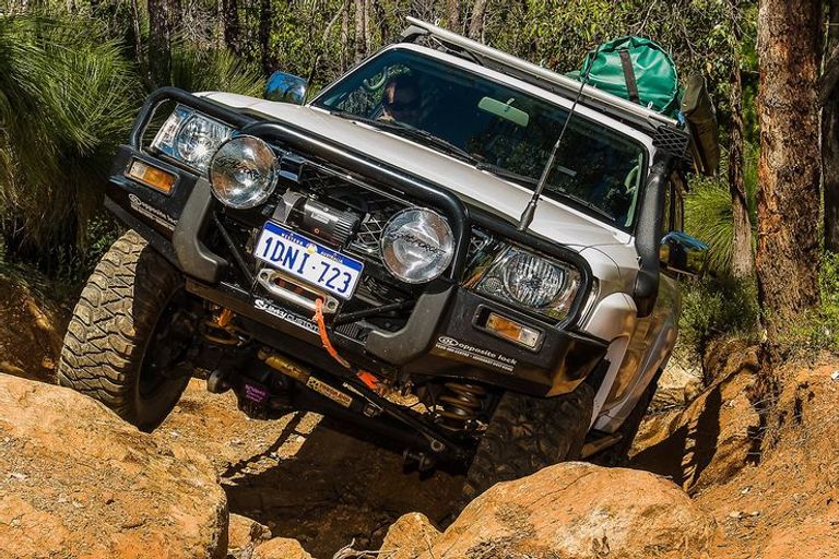  لاند روفر "ديفندر"