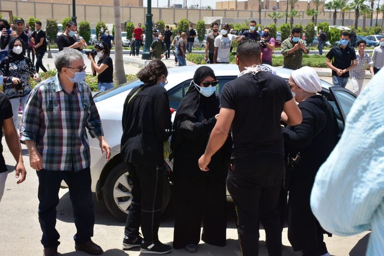 نقل جثمان الفنان سمير غانم