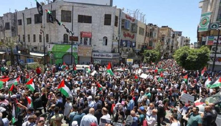 احتفالات في غزة بالهدنة وعودة الحياة