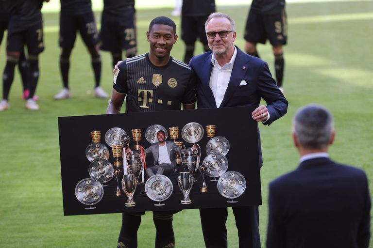 تكريم ديفيد ألابا تتويج بايرن ميونخ