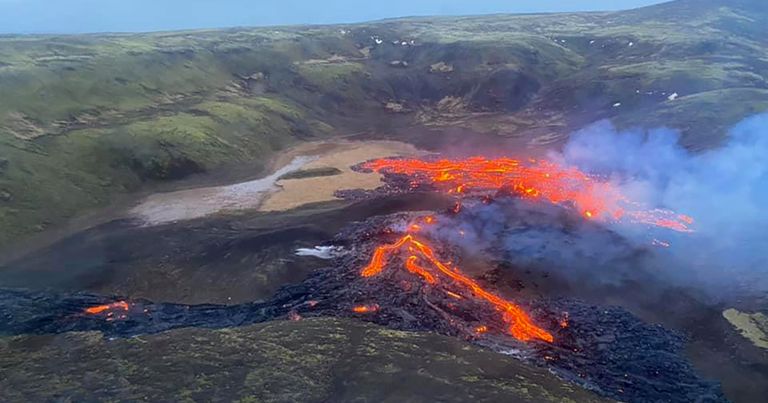 ثوران بركان