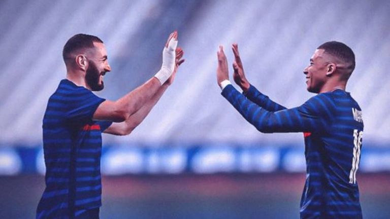 كريم بنزيما وكيليان مبابي روبرت ليفاندوفسكي وكريستيانو رونالدو