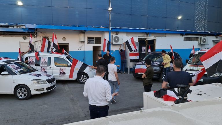 مظاهرة فلسطينية في حب مصر عقب وصول القافلة القافلة المصرية تدخل غزة