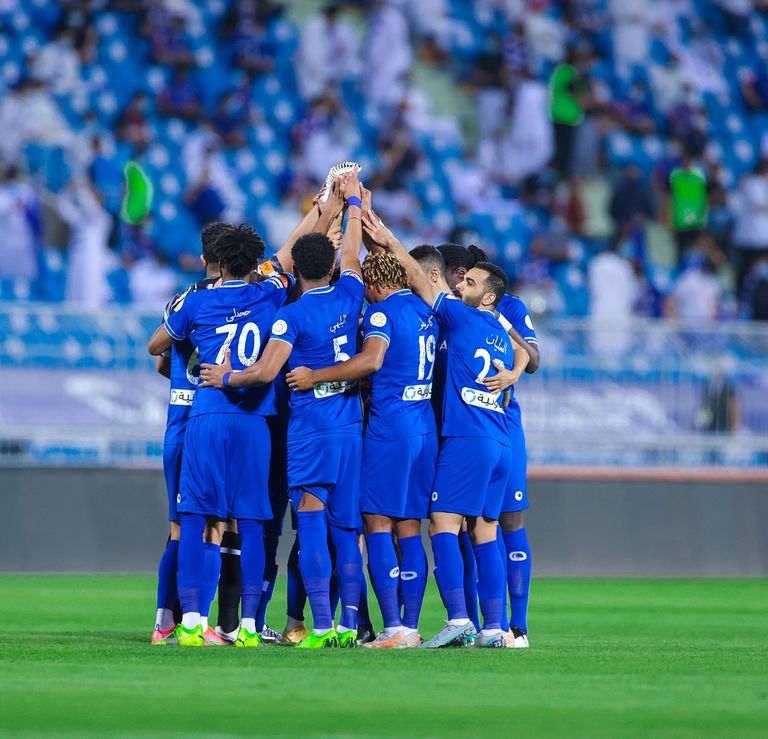 الهلال بطل الدوري السعودي للمحترفين لاعبو الهلال بالقميص 62