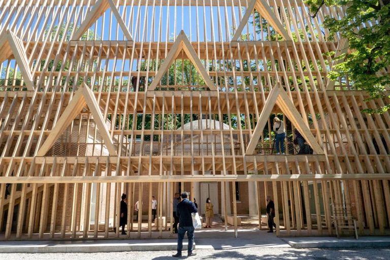 فعاليات معرض بينالي البندقية في دورته الـ17