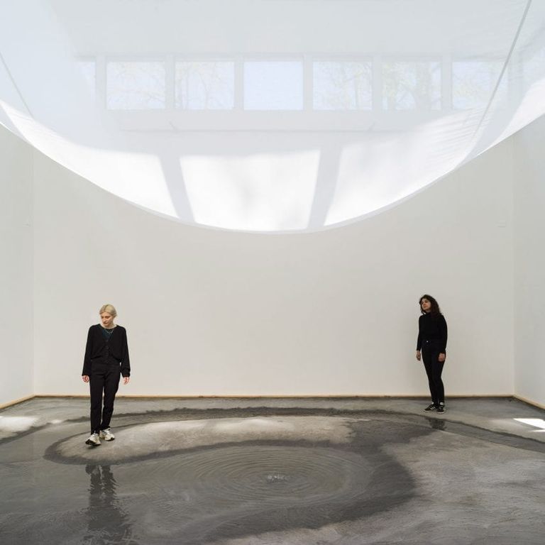 فعاليات معرض بينالي البندقية في دورته الـ17