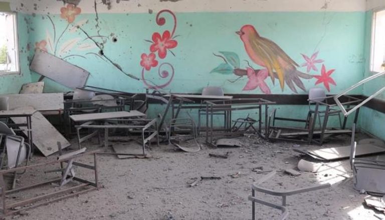 أضرار بفصل دراسي نتيجة القصف على غزة