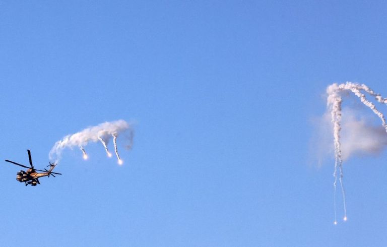 أضرار بفصل دراسي نتيجة القصف على غزة