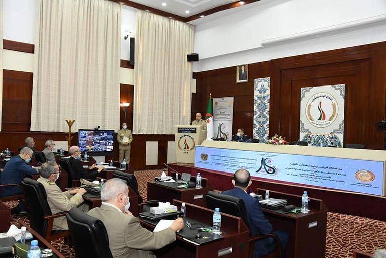 قائد الجيش الجزائري في ملتقى حول الأمن السيبراني قائد الجيش الجزائري في ملتقى حول الأمن السيبراني