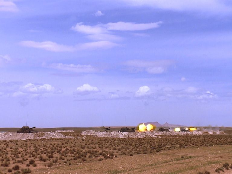 مناورات رعد للجيش الجزائري