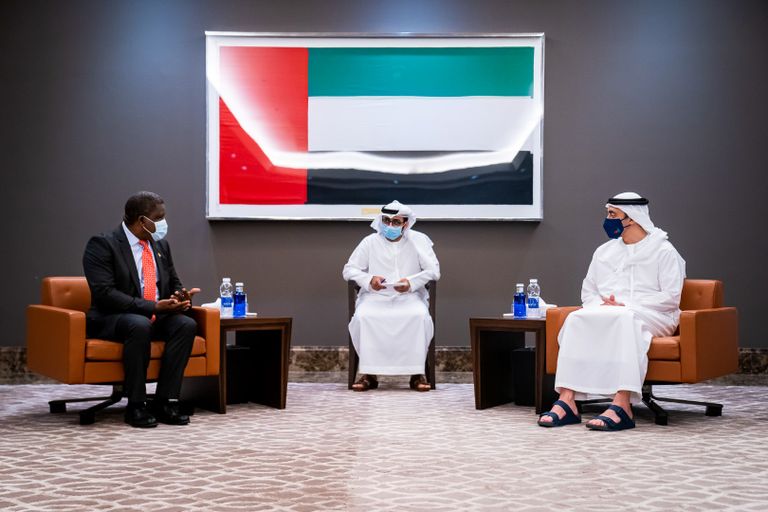 الشيخ عبدالله بن زايد آل نهيان يستقبل ظاهر ذو الكمال