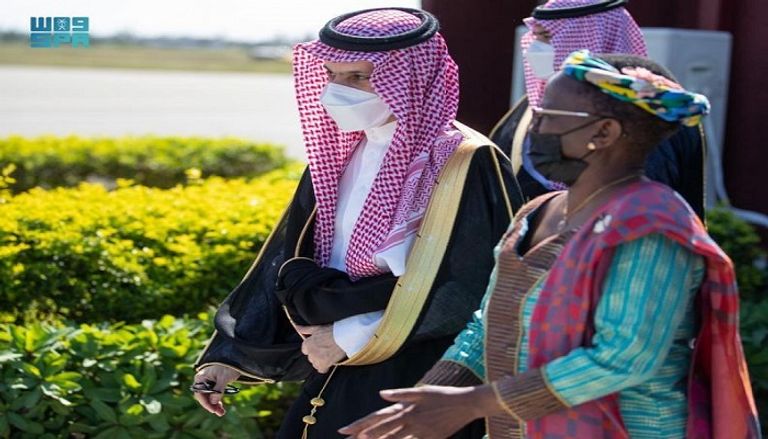 رئيسة تنزانيا تستقبل الأمير فيصل بن فرحان بن عبد الله