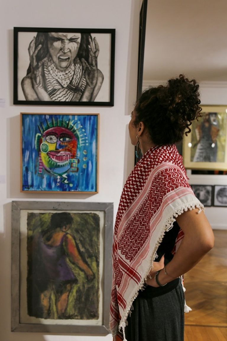 إحدى لوحات المعرض