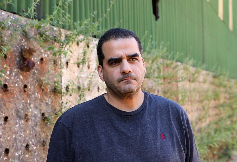 تركيب غطاء من البلاستيك المضغوط لبلاعة صرف صحي في لبنان