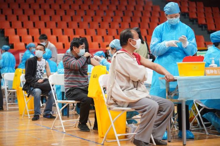 تطعيمات كورونا في الصين كورونا حول العالم