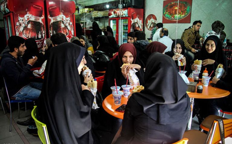 السمنة تتفاقم في إيران