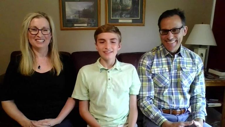 جوزيف كوستيلو الشابة الأمريكية أبيجيل بوجينسكي