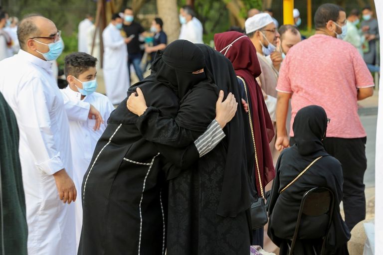 الأمل يحدو العالم في التخلص من جائحة كورونا واستعادة الحياة الطبيعية