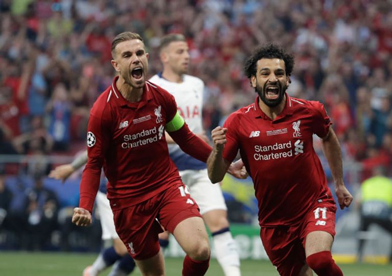 صلاح يحتفل بهدف 2019 حكيم زياش نجم تشيلسي ورياض محرز نجم مانشستر سيتي