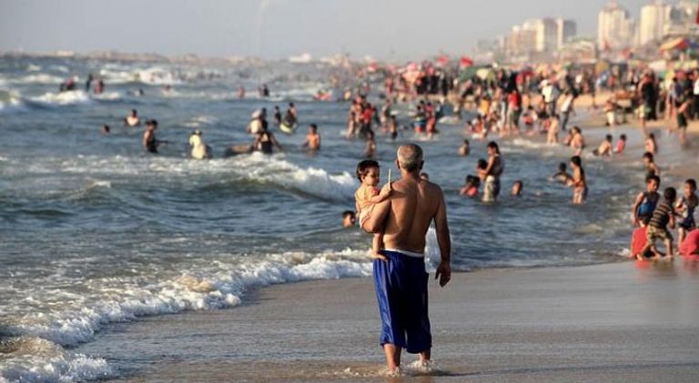 شاطئ بحر غزة