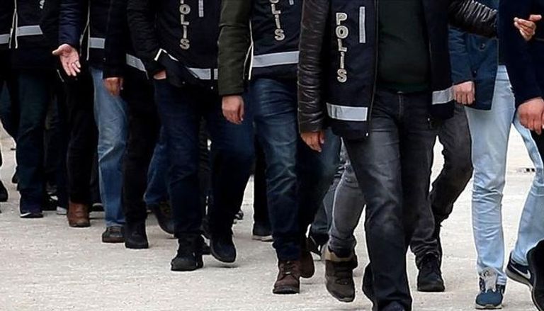 اعتقال عناصر بالشرطة التركية