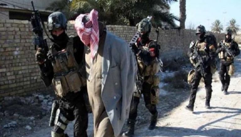 قوة امنية تعتقل أحد عناصر داعش في العراق