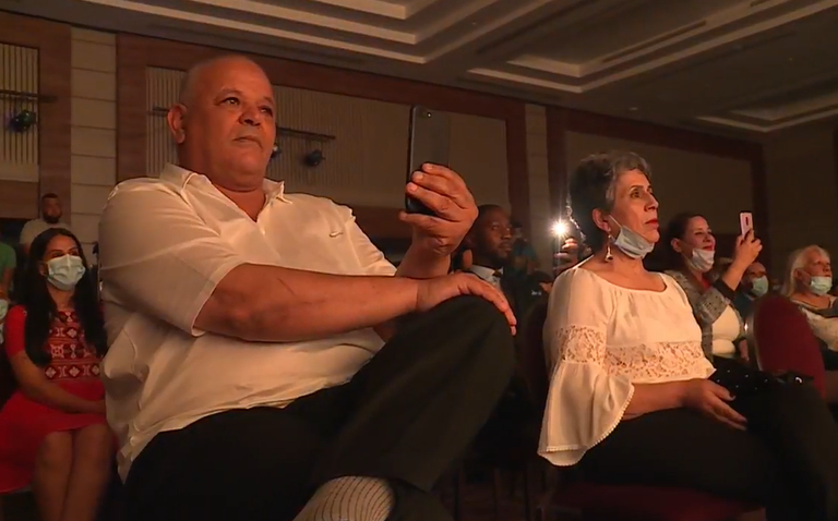 والد ووالدة المجبري 