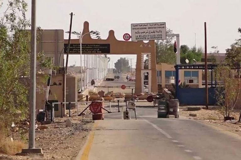 معبر الدبداب الحدودي بين الجزائر وليبيا جانب من استقبال الرئيس الجزائري لرئيس حكومة الوحدة الوطنية الليبية