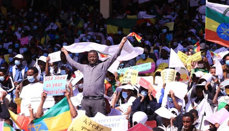 جانب من المظاهرة السلمية بأديس أبابا ضد القرارات الأمريكية 