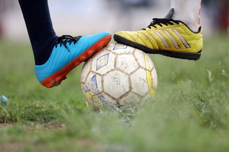 كرة القدم والموسيقى وحدت المسلمين والمسيحيين- الفرنسية